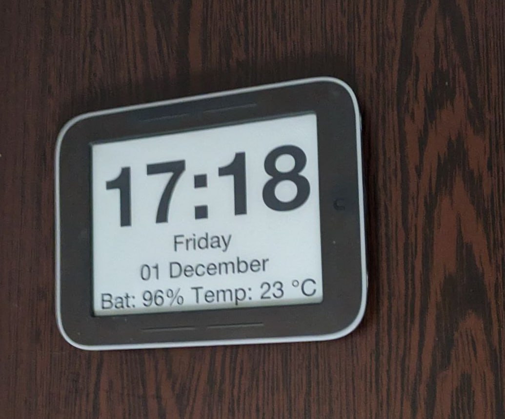 E-ink Clock